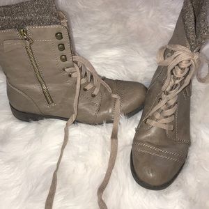 FALL/ WINTER BOOTS Grey combat boots